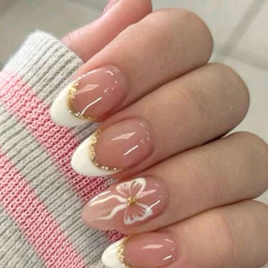 Elegant White And Gold French Manicure 24 Pcs Pressed On Nails